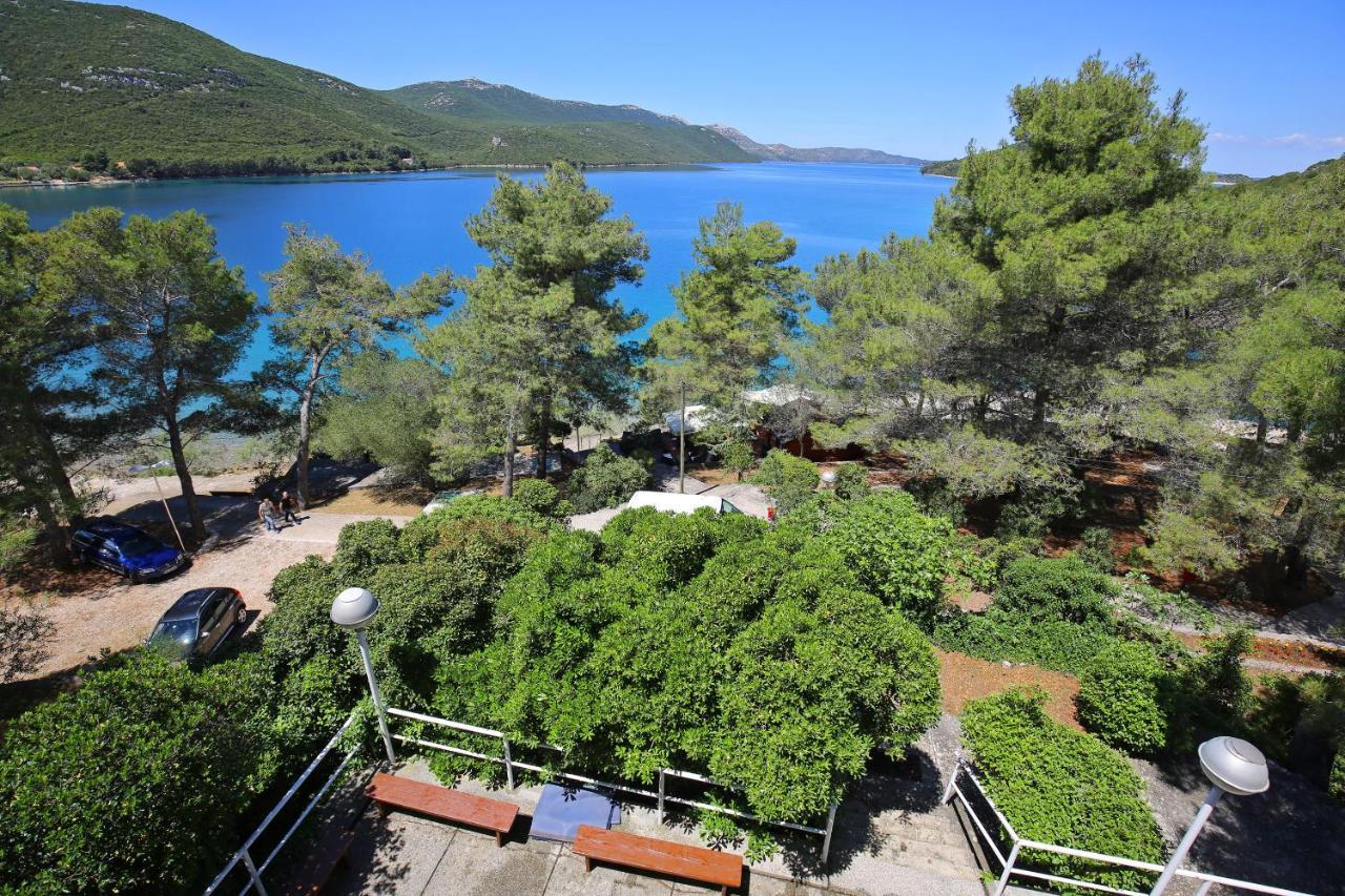 Hotel Luka Luka  ภายนอก รูปภาพ