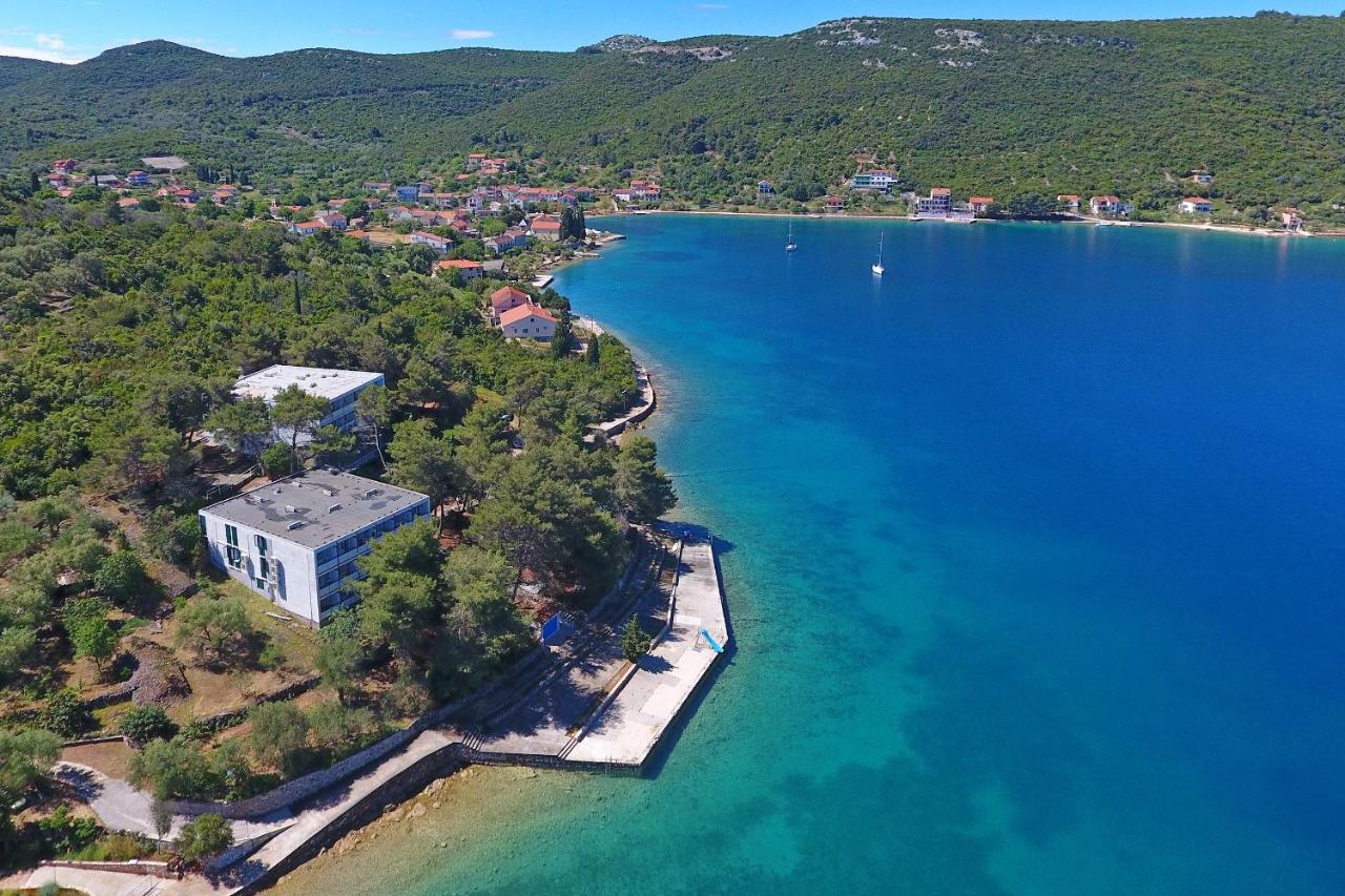 Hotel Luka Luka  ภายนอก รูปภาพ